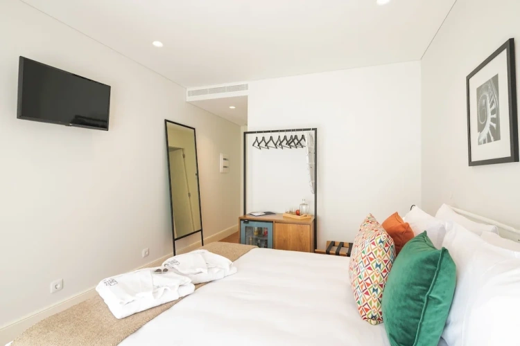 Standard Double room with city view