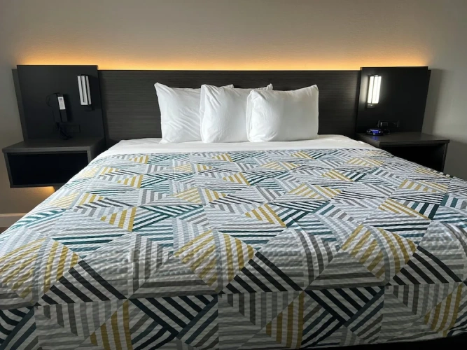 Standard Double Suite