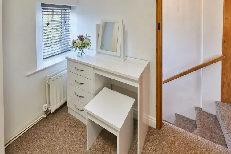 Host Stay Isla Cottage