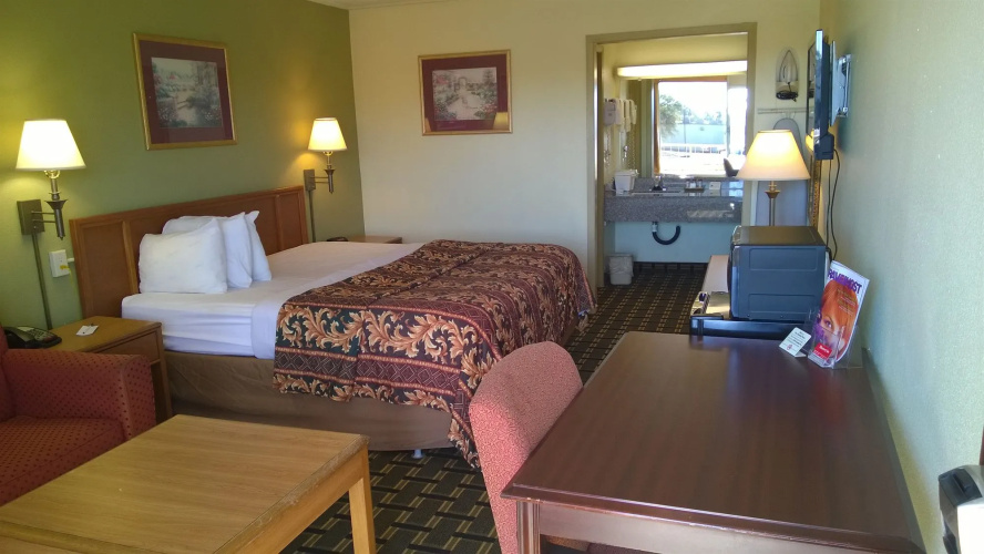 Discovery Inn