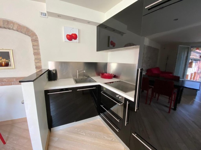 1 Bedroom Apartment with lake view