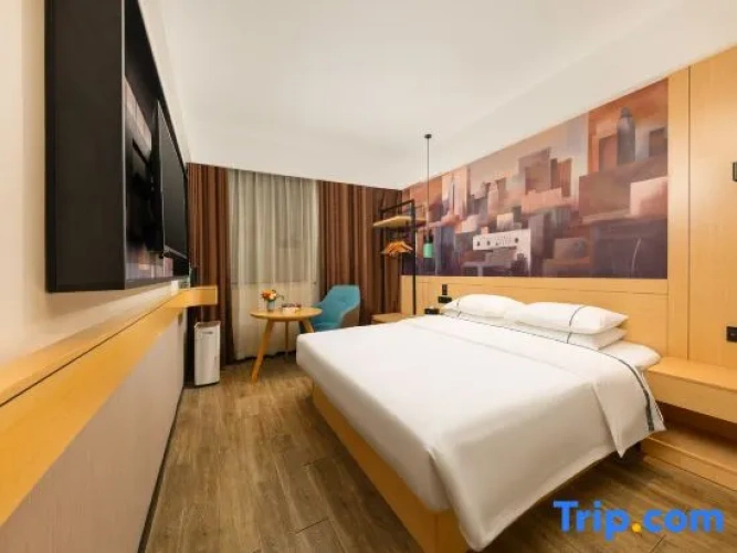 Standard Double Club room with balcony