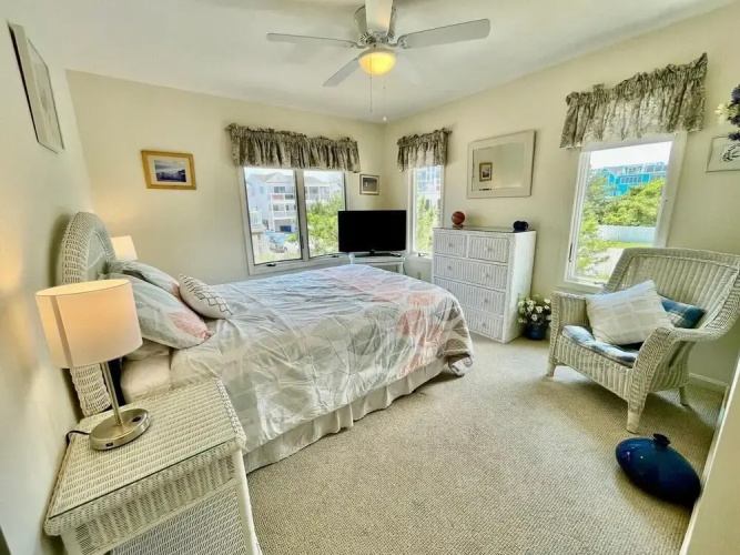 Collins Avenue 4