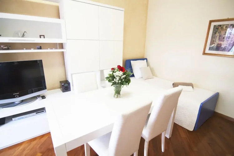 Alessia's Flat - Tortona