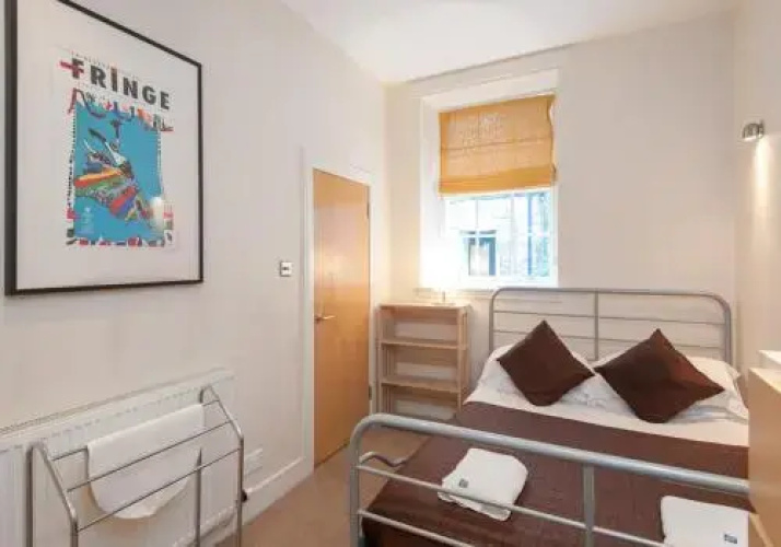 Apartment Thistle Lane