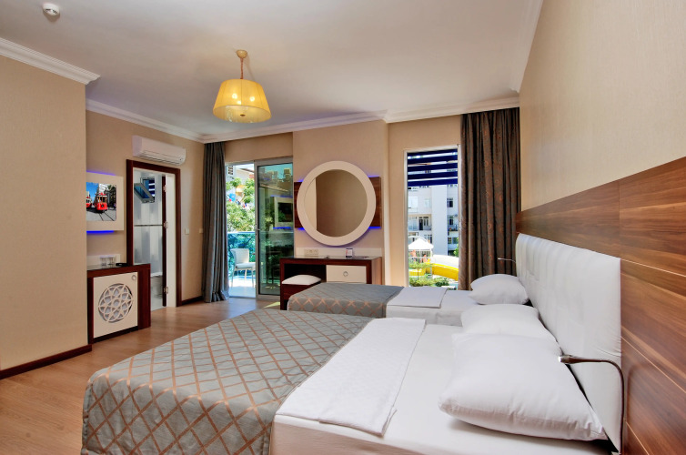 Grand Zaman Garden HotelOver view