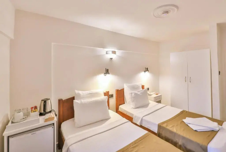 Zinbad Hotel
