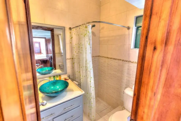 Beachfront apartment with Wifi & Cable TV - I-401
