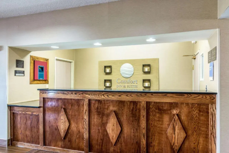 Holiday Inn Exp Stes Hannibal