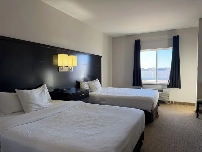 Black Gold Suites Stanley