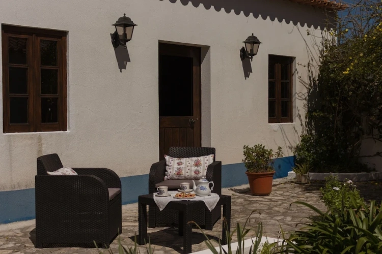 2 Bedrooms Cottage