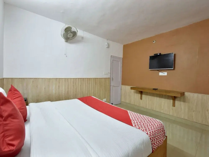 OYO 12023 Hotel Jasmine