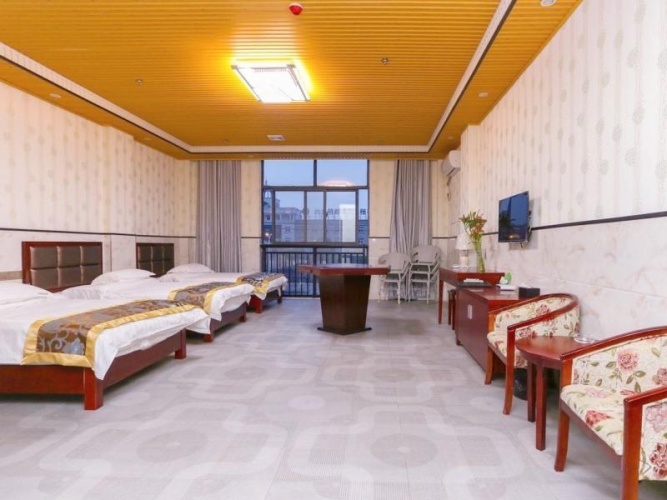 Standard Triple room