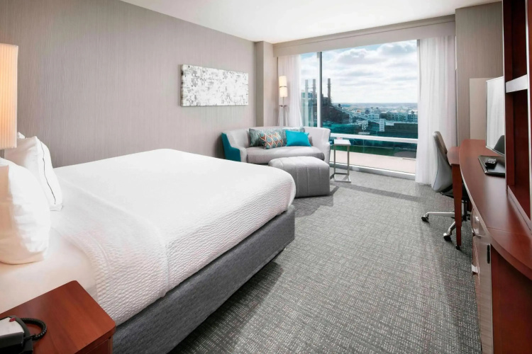 Courtyard by Marriott Indianapolis Downtown