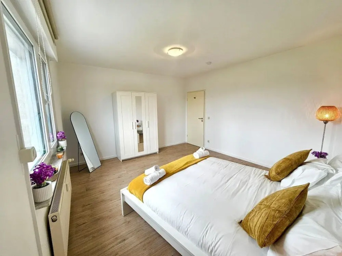 Well Appointed 2BR w terrace&parking