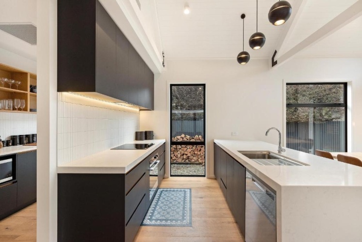 3 Bedrooms Cottage