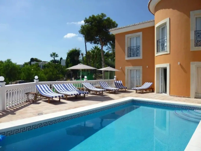 Villa