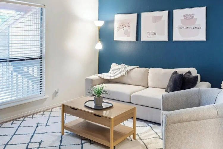 2 Bedrooms Apartment with balcony