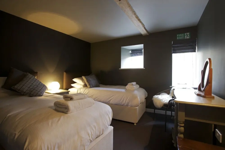 Classic Twin room