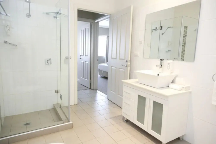 Centrepoint Apartments