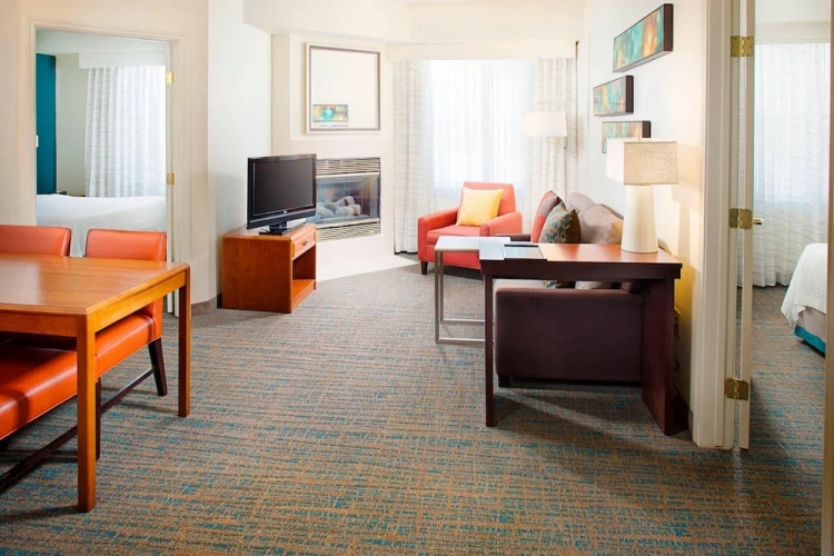 1 Bedroom Suite