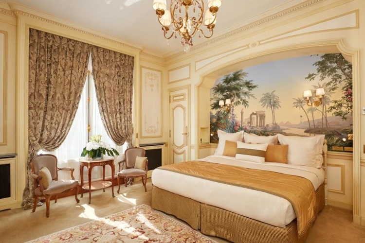 Hotel Raphael