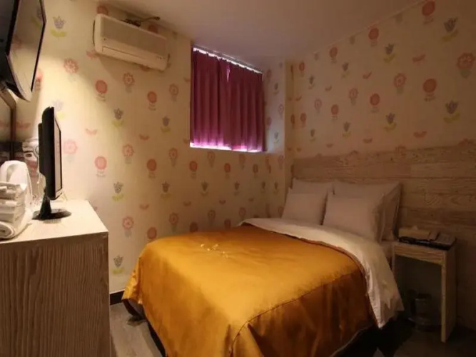 Hotel O2
