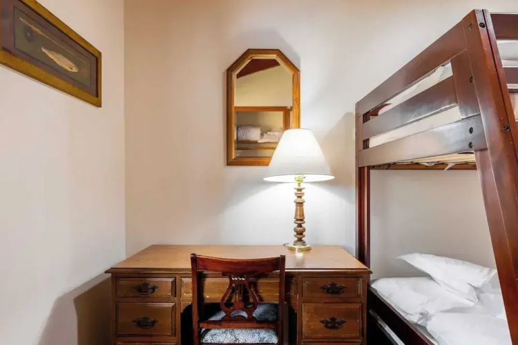 Goss Lake Getaway by Avantstay Lakefront Escape