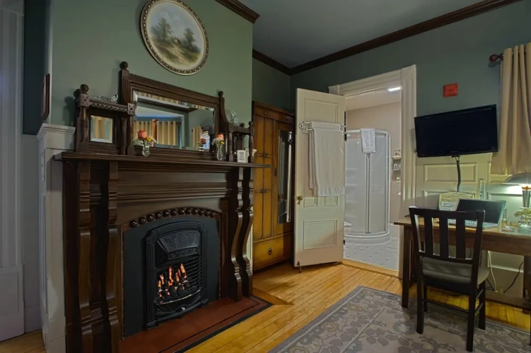 Deluxe Double Basement room