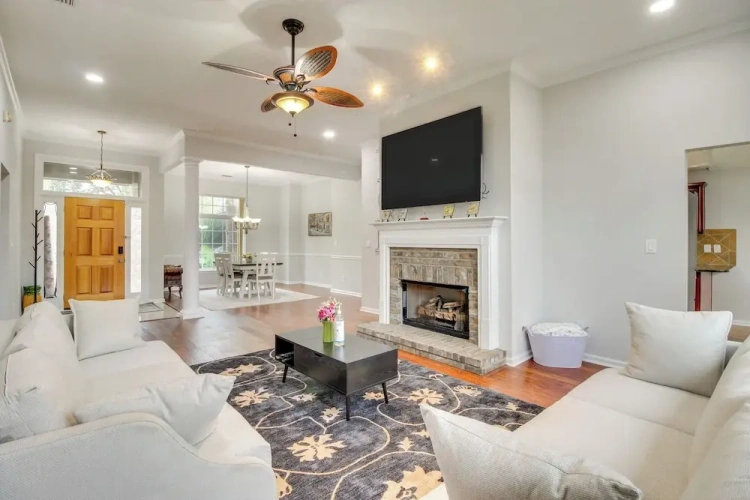 3 Bedrooms Cottage