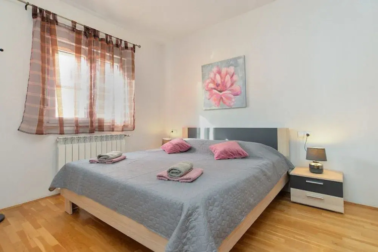 Apartment 1100
