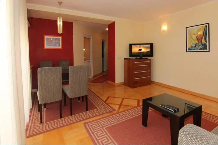1 Bedroom Apartment with balcony