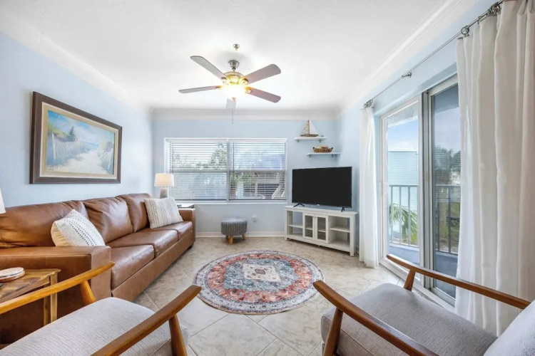 Ocean Hibiscus Retreat For 8