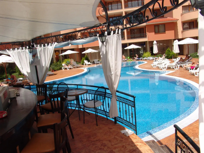 Efir Holiday Village