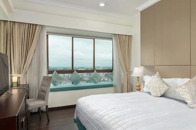 3 Bedrooms Apartment with balcony and with city view