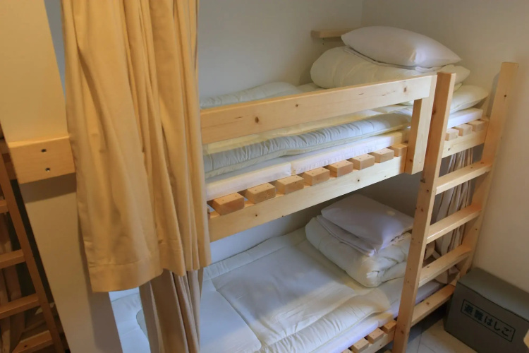 plumhostel