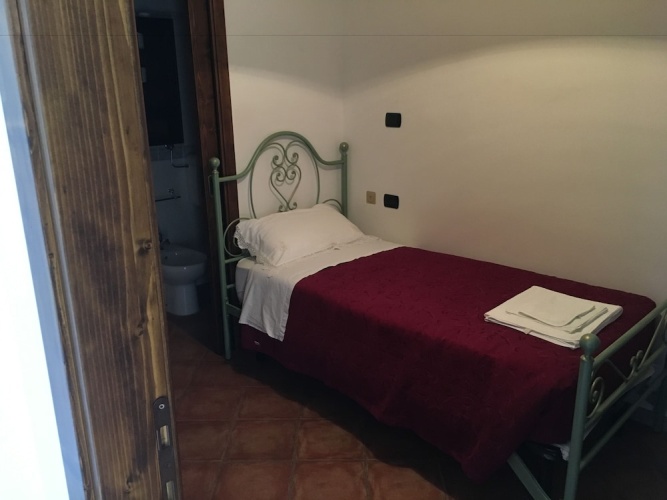 Standard Single room