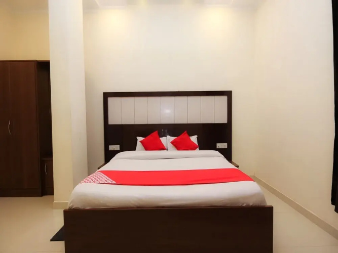 Hotel Ambika by OYO Rooms