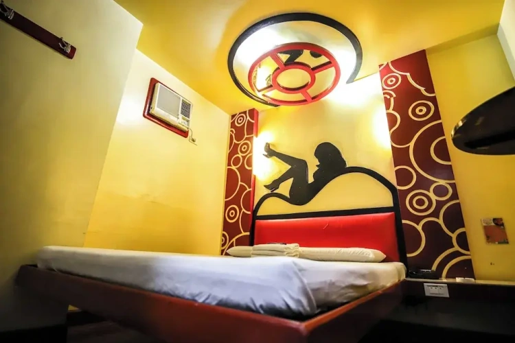 Economy room