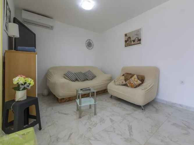 Apartment Cherry 2