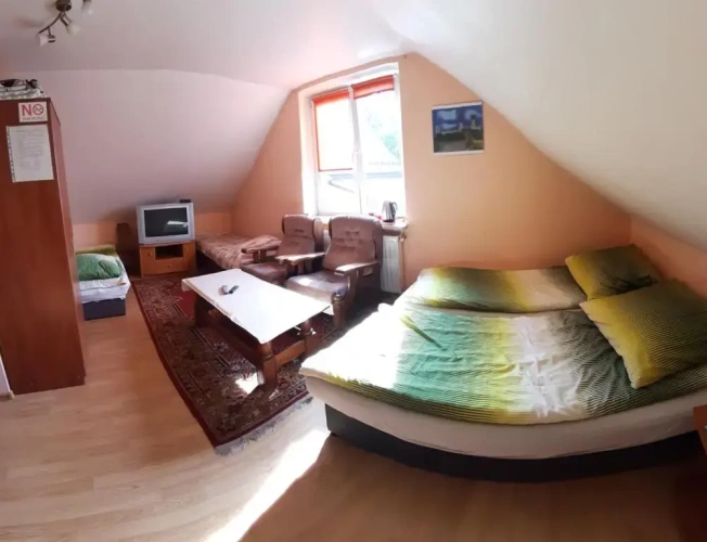Standard Quadruple room with garden view
