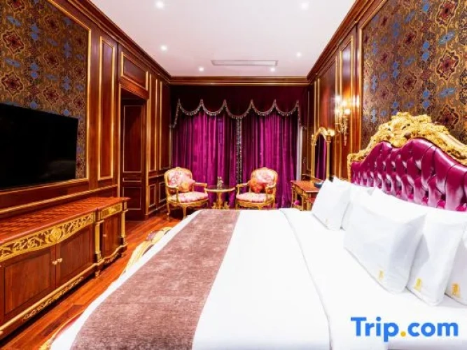 Grand Double Suite with city view