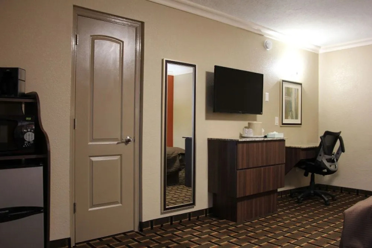 Budget Inn