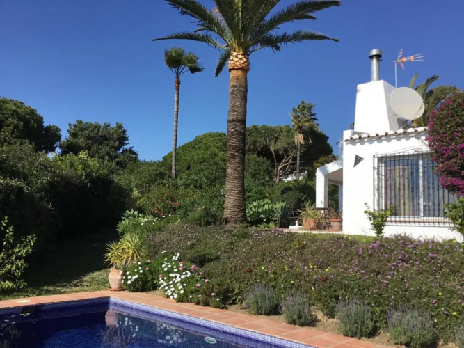 Bahia De Casares