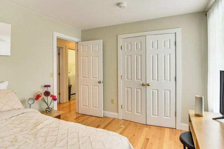 1 Mi to Downtown & Palladium: Worcester Getaway!