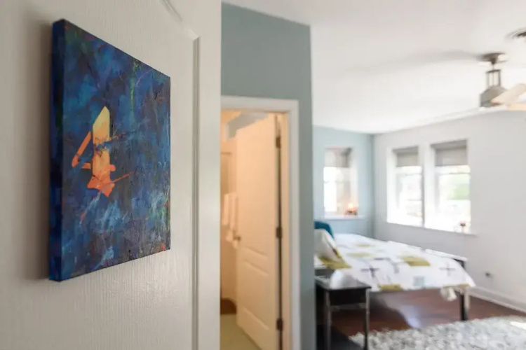 House 5863 - Chicago Bed and Breakfast