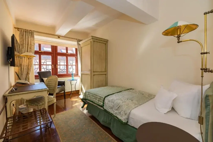 Standard Single room
