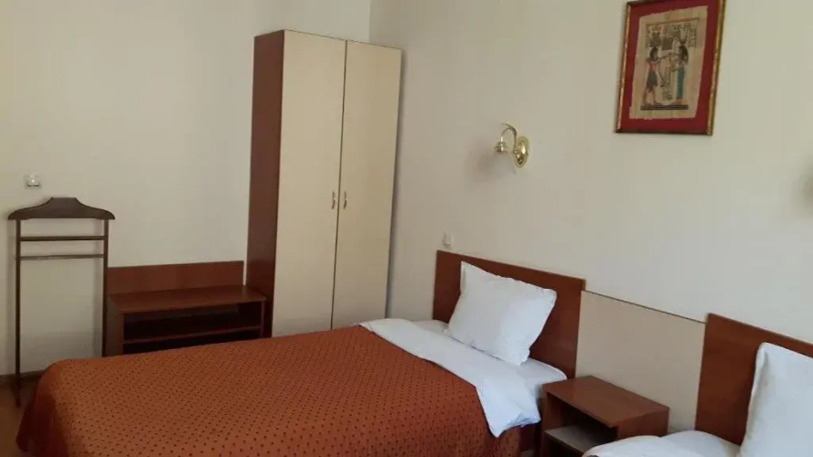 Primavera 2 Hotel