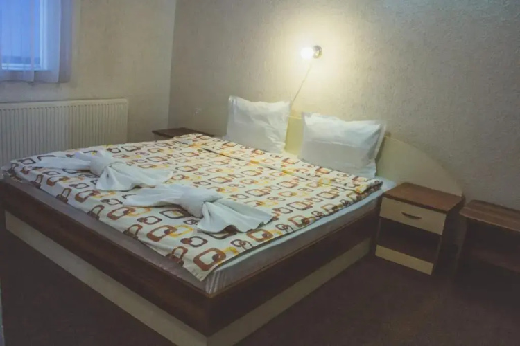 Edi Hotel