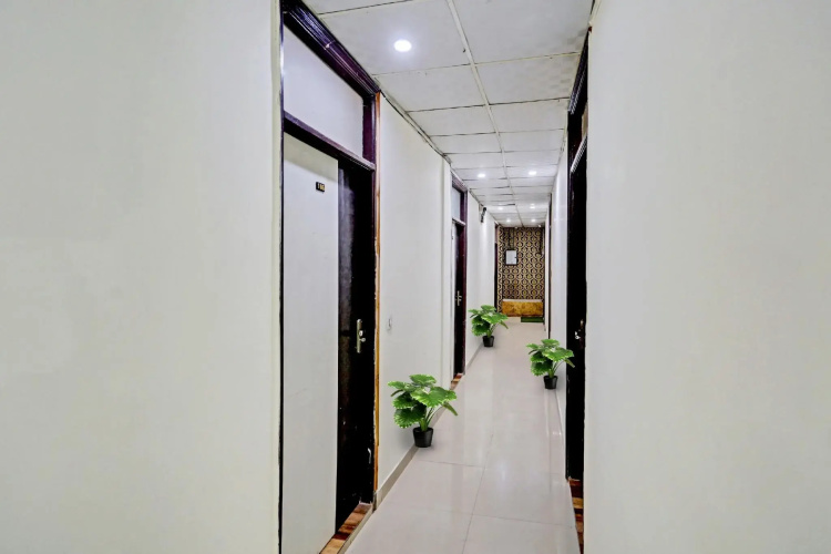 Collection O 700079 Vip Hotel